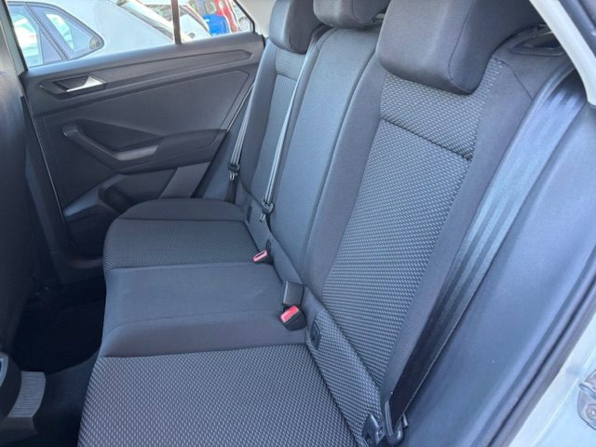 Volkswagen T-Roc 1.6 TDI SCR Business BlueMotion Technology (15)