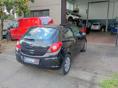 Opel Corsa 1.0 12V 3 porte Elective (4)
