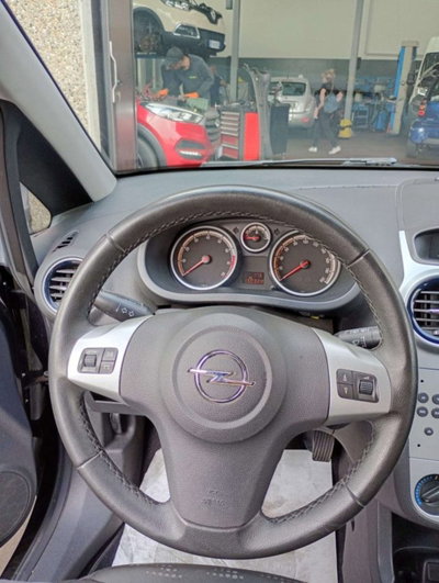 Opel Corsa 1.0 12V 3 porte Elective (9)