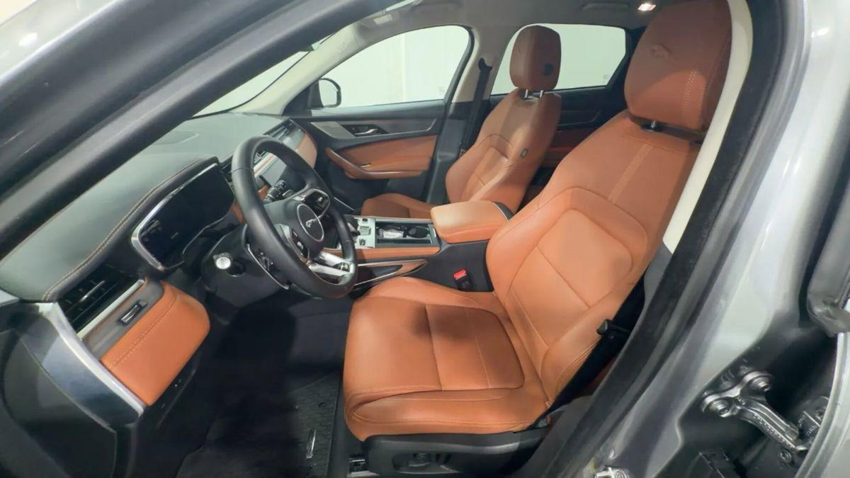 Jaguar F-Pace 2.0 D 204 CV AWD aut. R-Dynamic SE (12)