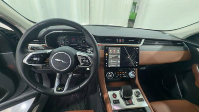 Jaguar F-Pace 2.0 D 204 CV AWD aut. R-Dynamic SE (20)