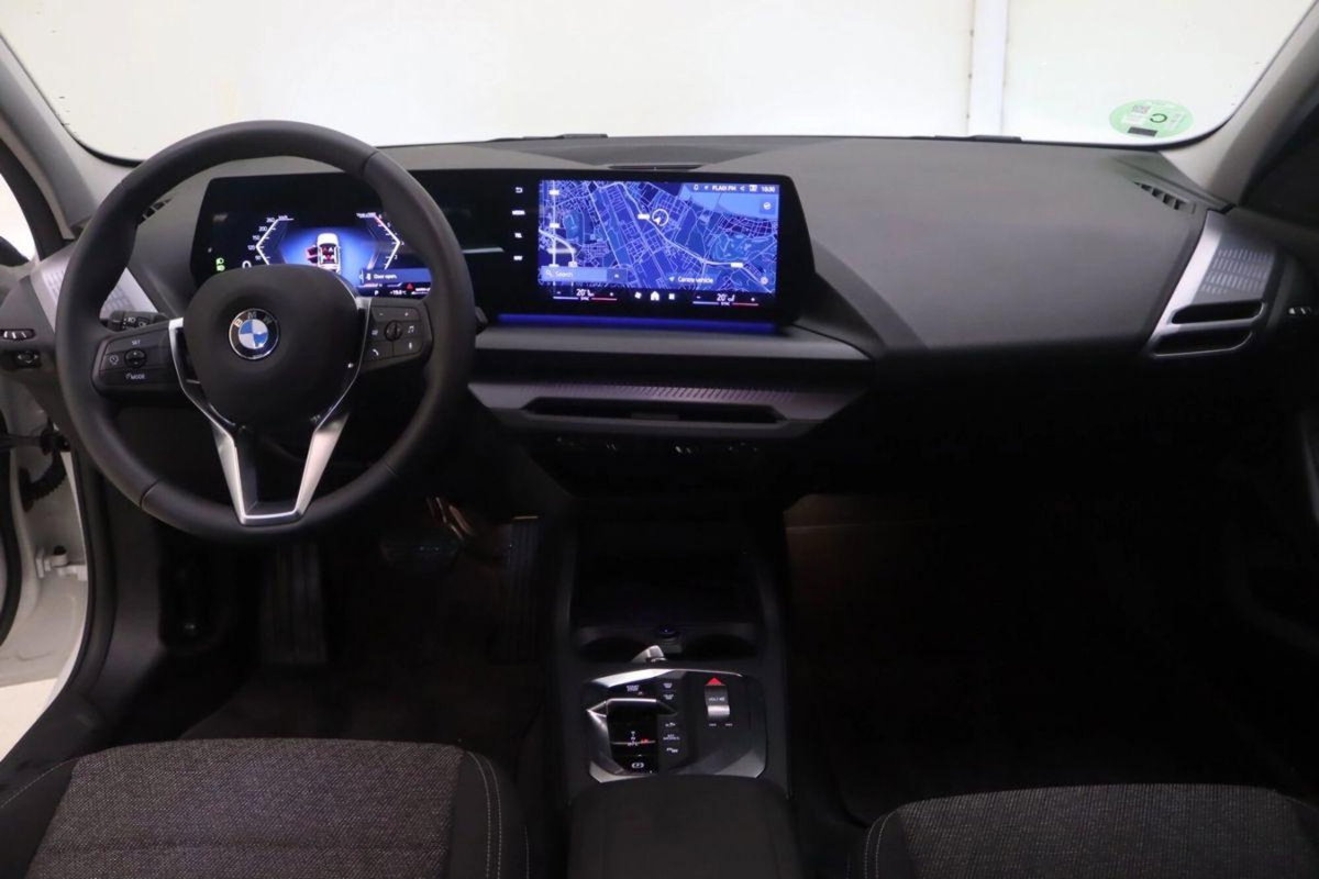 BMW Serie 1 118d 5p. Sport (11)