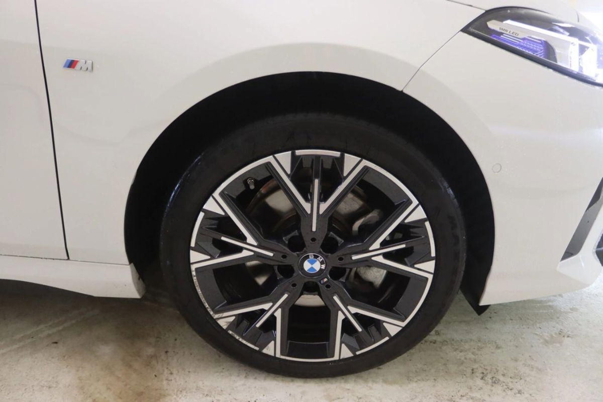 BMW Serie 1 118d 5p. Sport (7)