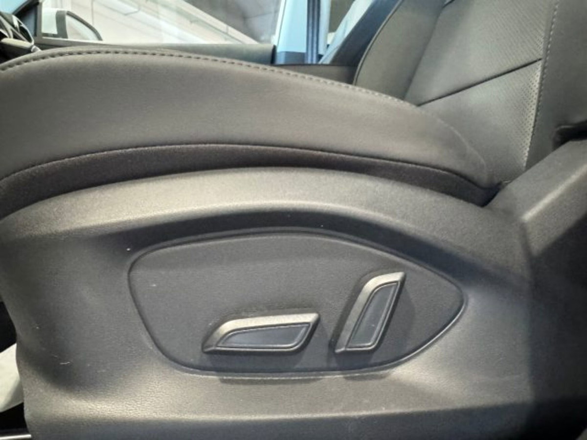 Mg ZS ZS 1.5 Luxury (14)