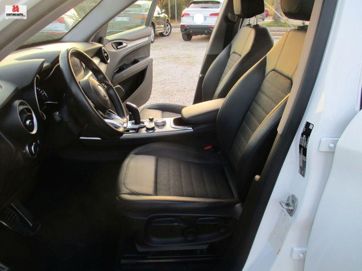 Alfa Romeo Stelvio Stelvio 2.2 Turbodiesel 190 CV AT8 Q4 Sprint (15)