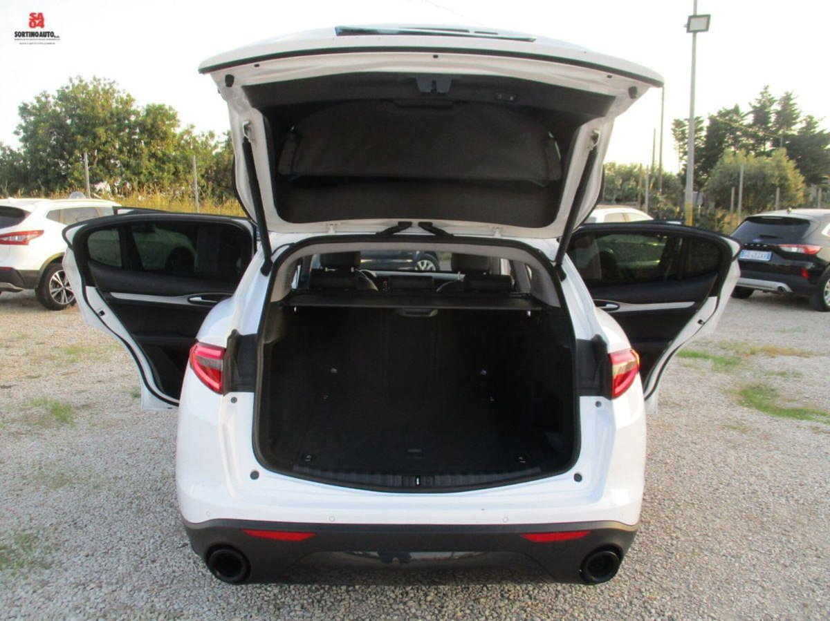 Alfa Romeo Stelvio Stelvio 2.2 Turbodiesel 190 CV AT8 Q4 Sprint (17)