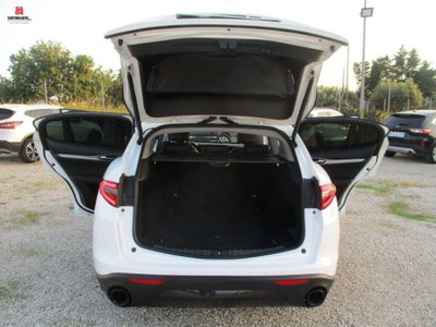 Alfa Romeo Stelvio Stelvio 2.2 Turbodiesel 190 CV AT8 Q4 Sprint (17)