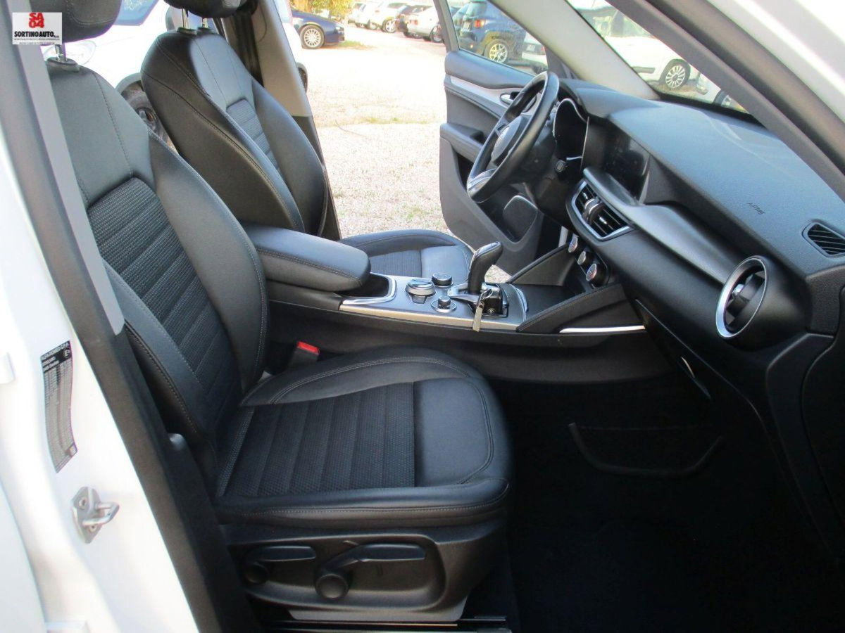Alfa Romeo Stelvio Stelvio 2.2 Turbodiesel 190 CV AT8 Q4 Sprint (19)