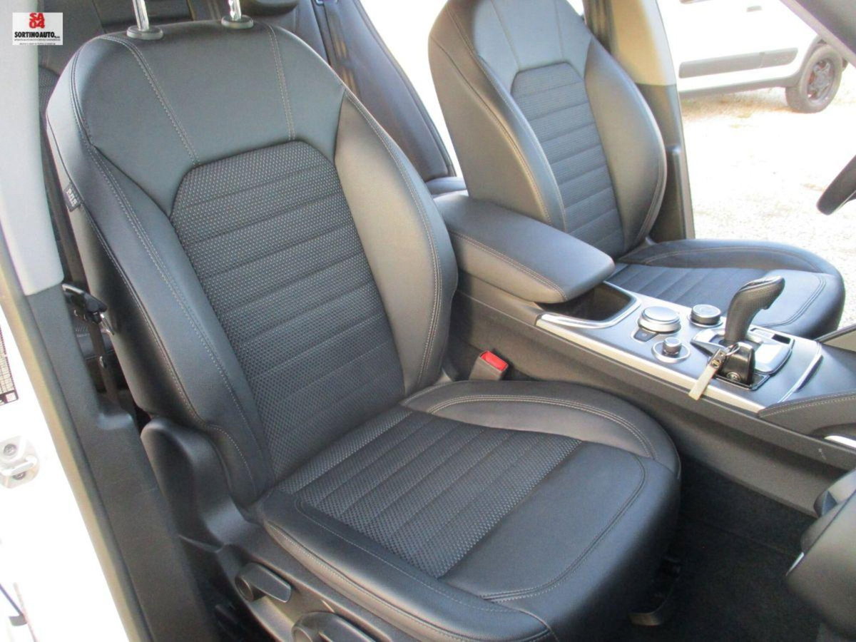 Alfa Romeo Stelvio Stelvio 2.2 Turbodiesel 190 CV AT8 Q4 Sprint (20)