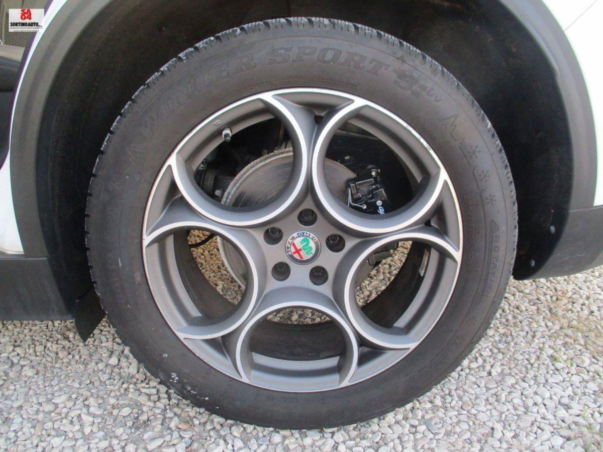 Alfa Romeo Stelvio Stelvio 2.2 Turbodiesel 190 CV AT8 Q4 Sprint (7)