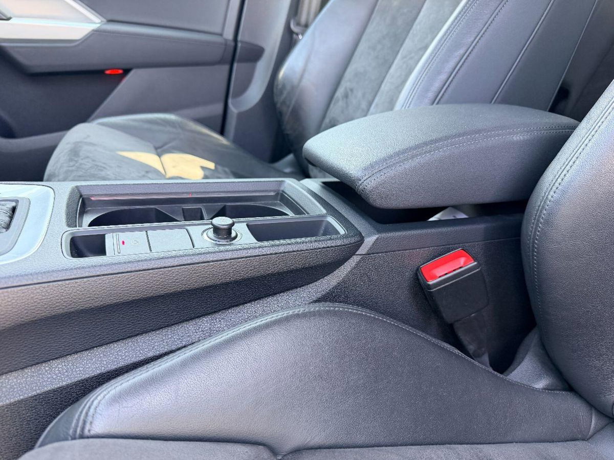 Audi Q3 Sportback 35 TDI S line edition (12)