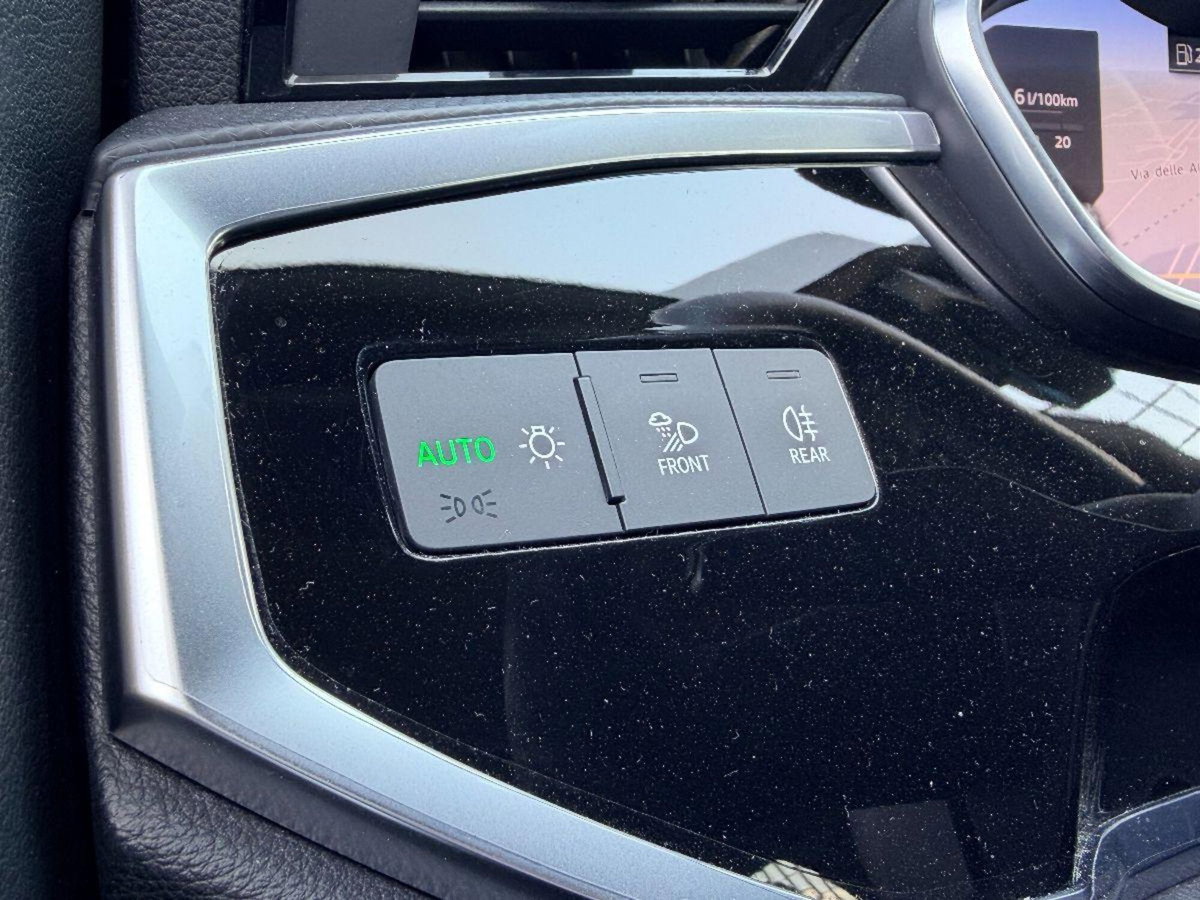 Audi Q3 Sportback 35 TDI S line edition (15)