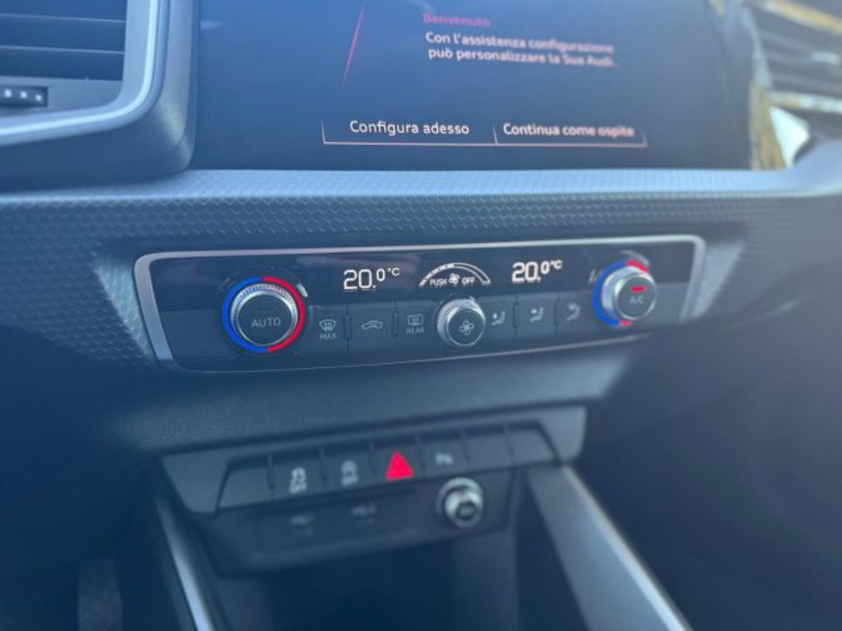 Audi A1 allstreet allstreet 30 TFSI S tronic Identity Contrast (14)