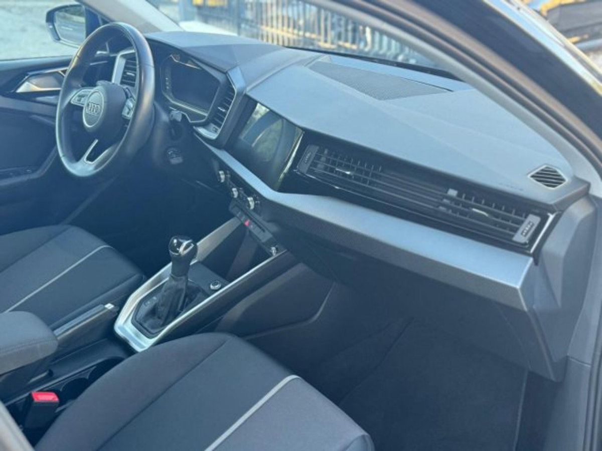 Audi A1 allstreet allstreet 30 TFSI S tronic Identity Contrast (17)