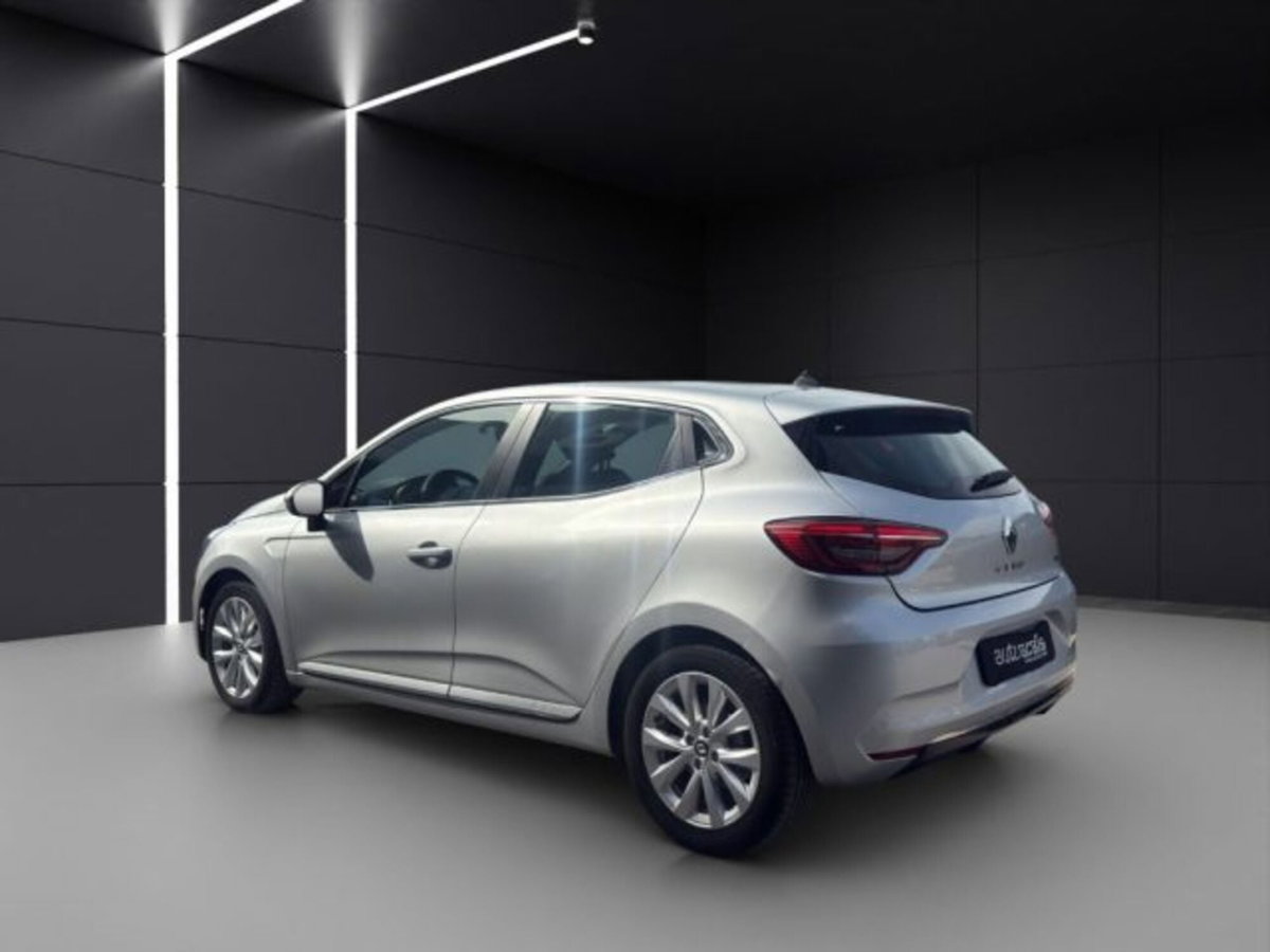 Renault Clio Full Hybrid E-Tech 140 CV 5 porte Intens (3)