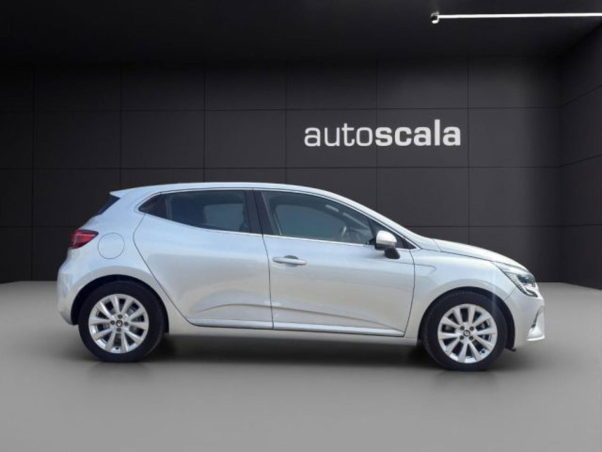 Renault Clio Full Hybrid E-Tech 140 CV 5 porte Intens (6)