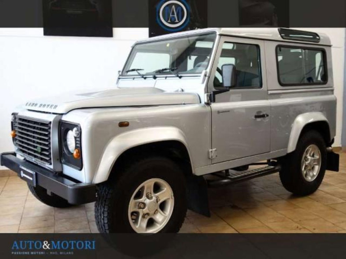 Land Rover Defender 90 2.4 TD4 Station Wagon SE