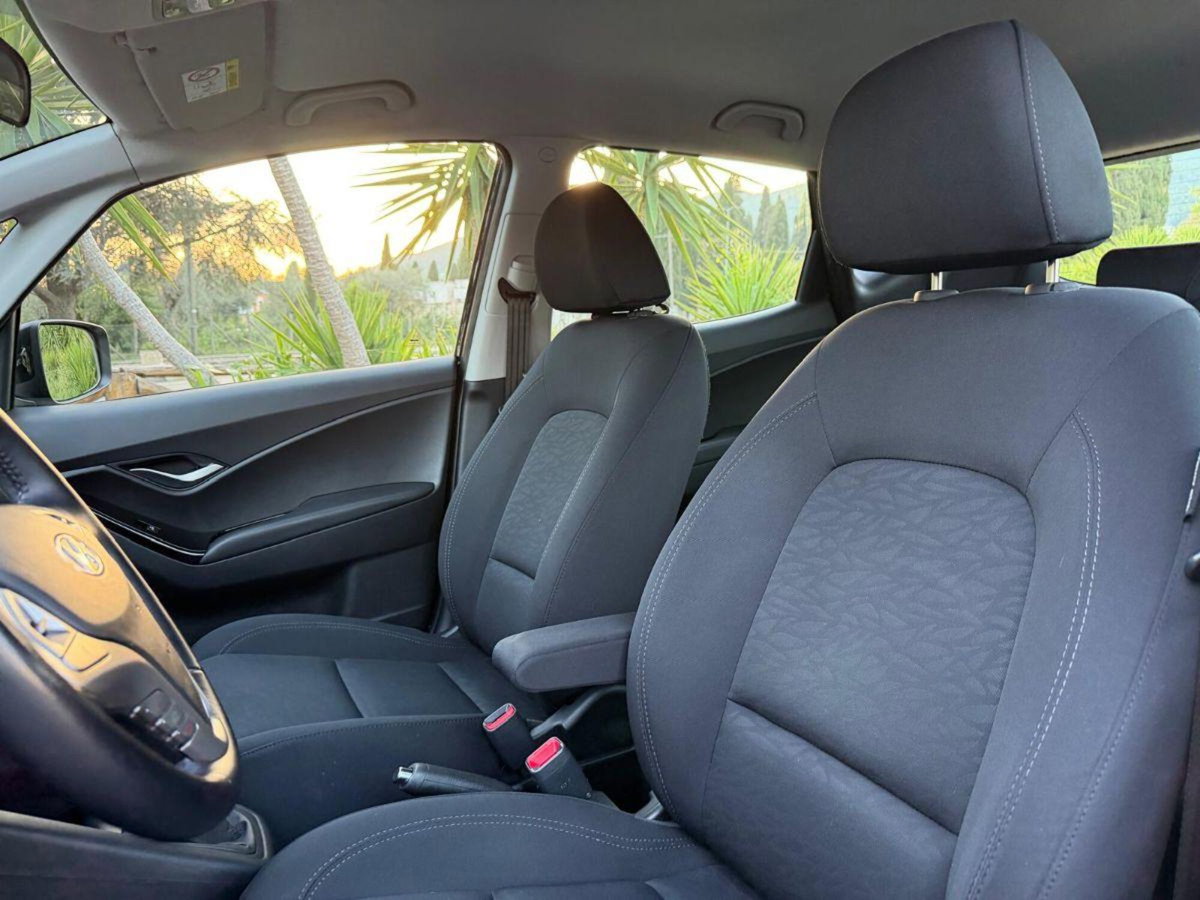 Hyundai ix20 1.4 CRDI 90 CV Comfort (10)