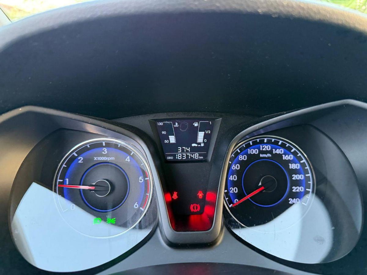 Hyundai ix20 1.4 CRDI 90 CV Comfort (16)