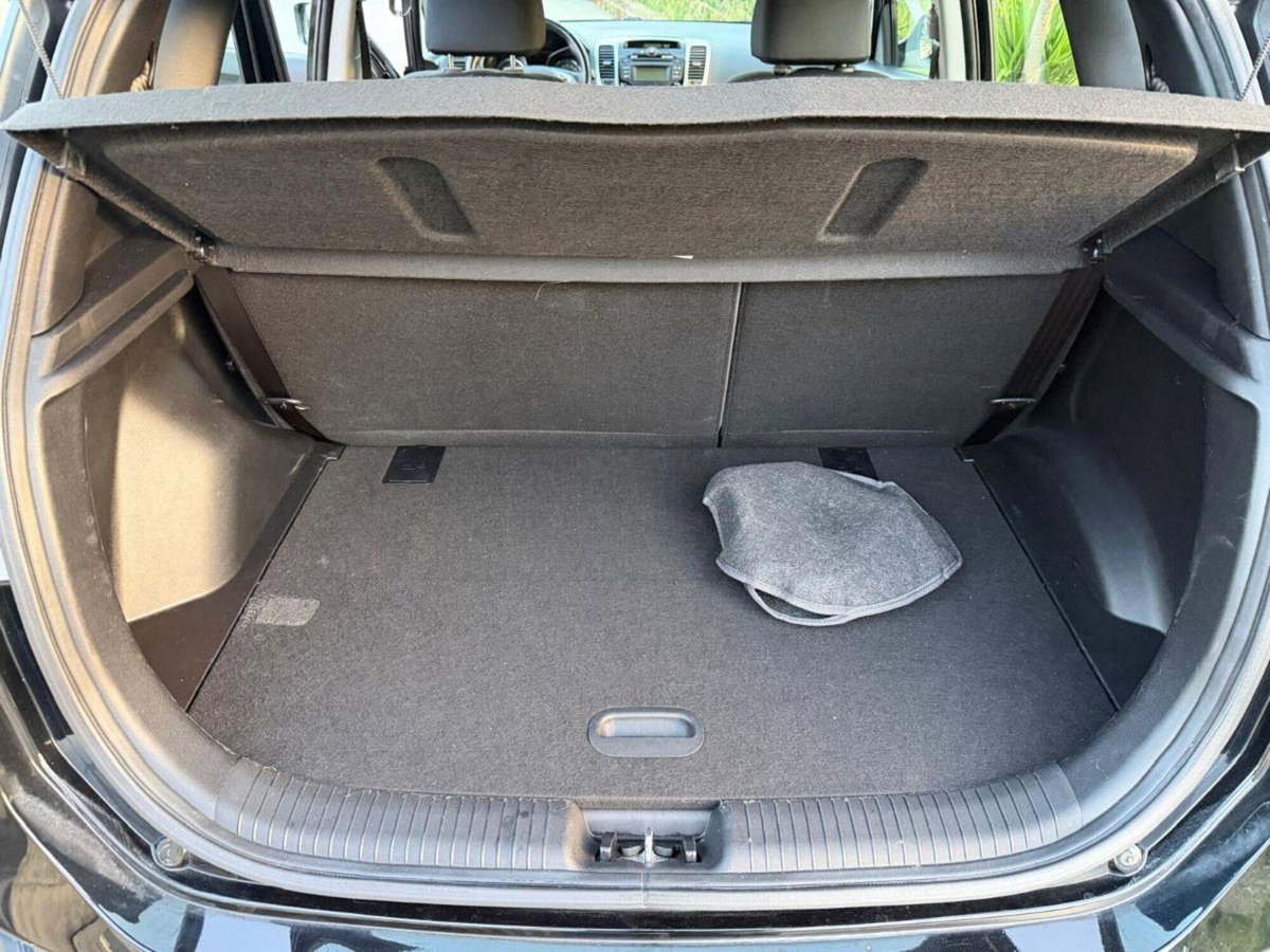 Hyundai ix20 1.4 CRDI 90 CV Comfort (20)
