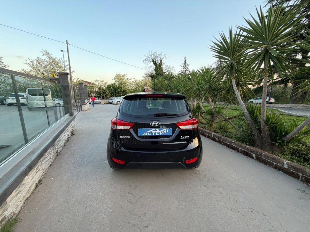Hyundai ix20 1.4 CRDI 90 CV Comfort (5)