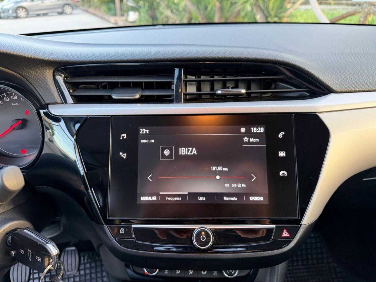 Opel Corsa 1.2 Elegance (12)