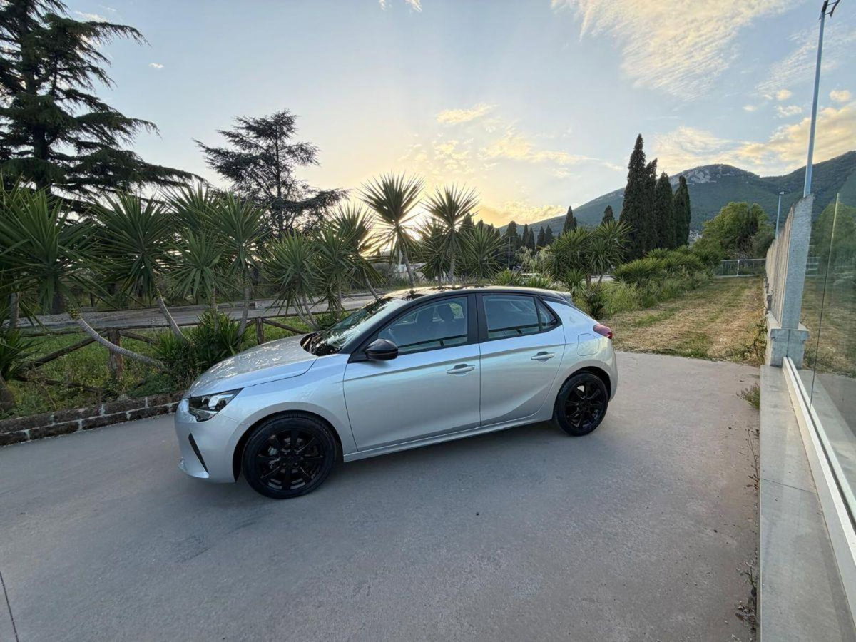 Opel Corsa 1.2 Elegance (2)