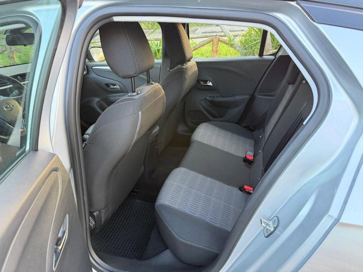 Opel Corsa 1.2 Elegance (7)