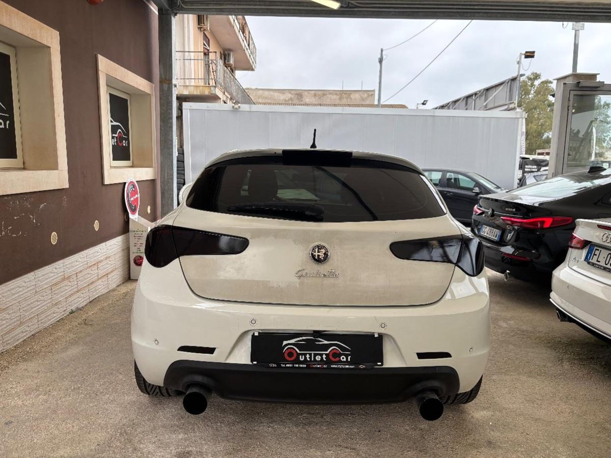 Alfa Romeo Giulietta 2.0 JTDm-2 Exclusive 140cv (6)