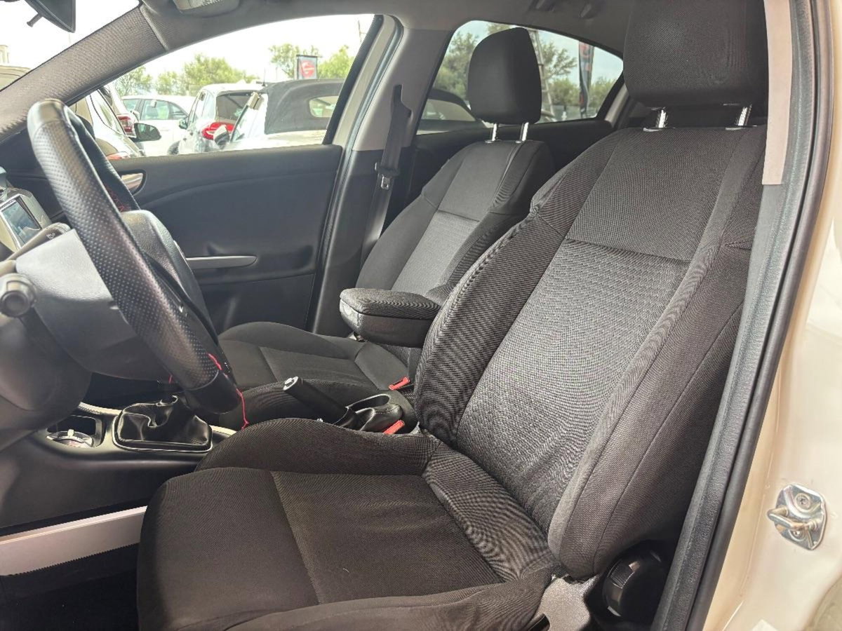 Alfa Romeo Giulietta 2.0 JTDm-2 Exclusive 140cv (7)