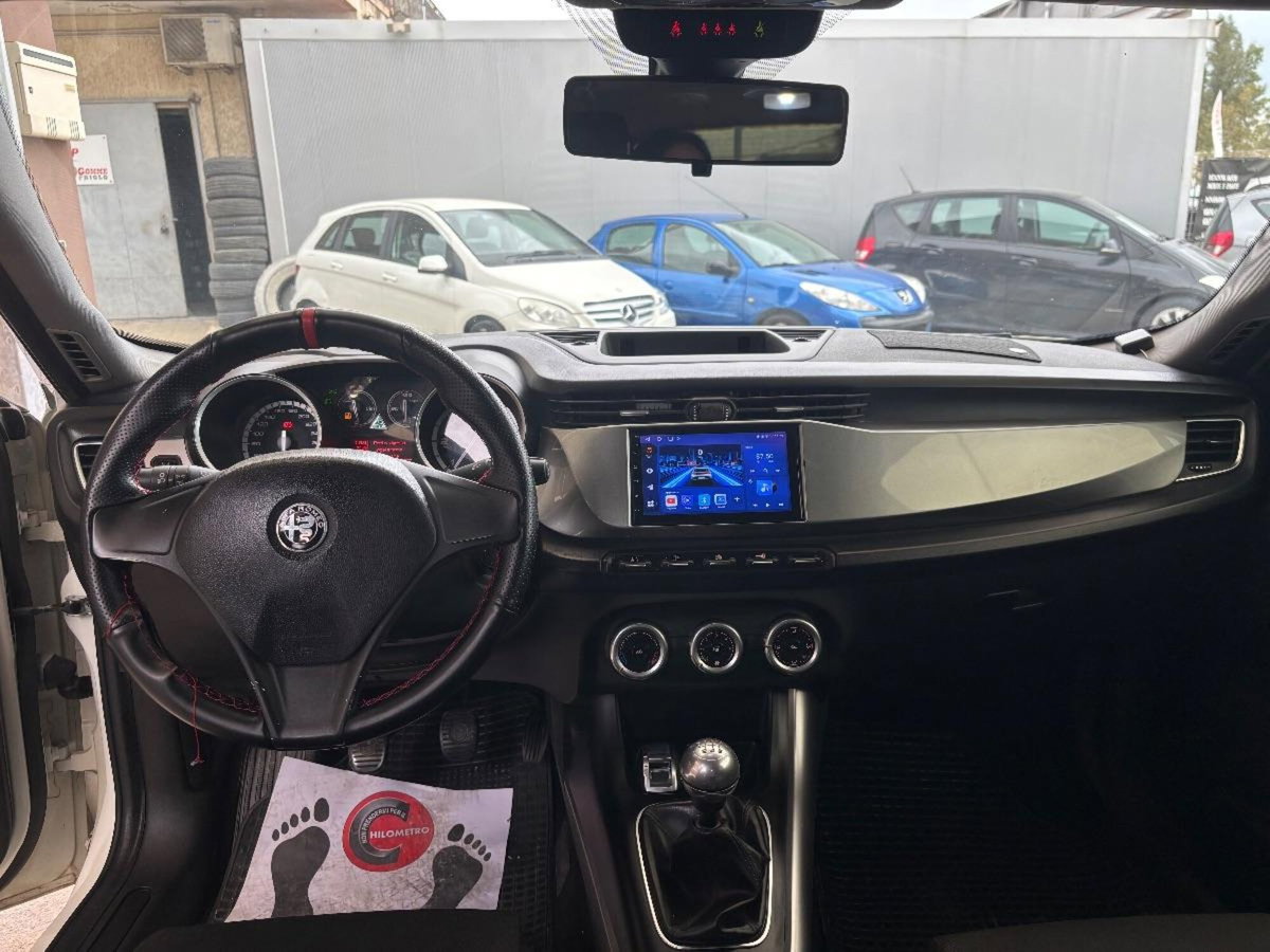 Alfa Romeo Giulietta 2.0 JTDm-2 Exclusive 140cv (9)