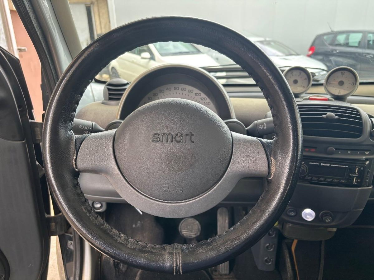 smart Fortwo 800 coupé passion cdi (8)