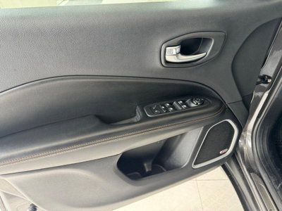 Jeep Compass 2.0 Multijet II aut. 4WD Opening Edition (8)