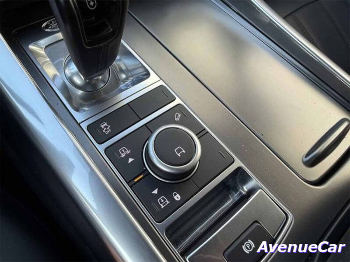 Land Rover Range Rover Sport 3.0d i6 mhev SE awd 250cv auto (18)