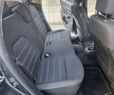 Dacia Duster 1.5 dCi 8V 110 CV EDC 4x2 Prestige (10)