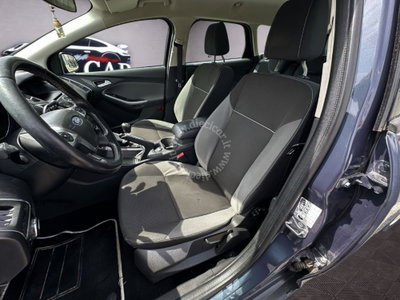 Ford Focus Station Wagon 1.6 TDCi 115 CV SW (13)