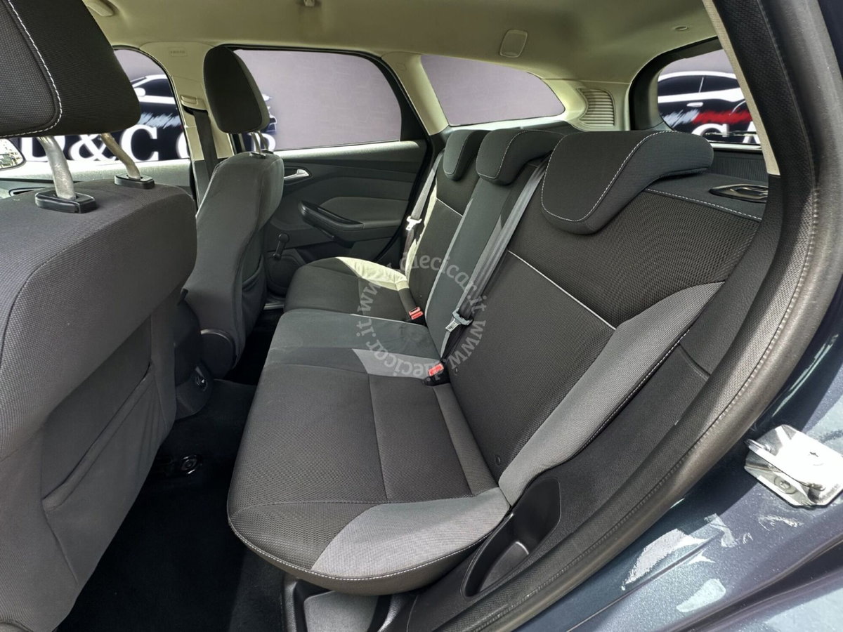 Ford Focus Station Wagon 1.6 TDCi 115 CV SW (9)