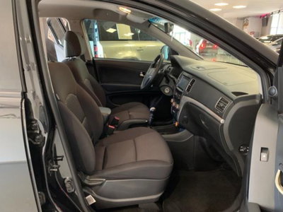 Ssangyong Korando 2.0 e-XDi 175 CV AWD MT Classy Navi (12)