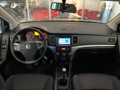 Ssangyong Korando 2.0 e-XDi 175 CV AWD MT Classy Navi (13)
