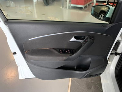 Volkswagen Polo 1.0 MPI 75 CV 5p. Comfortline (8)