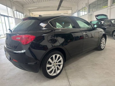 Alfa Romeo Giulietta 1.6 JTDm Distinctive 120cv (11)
