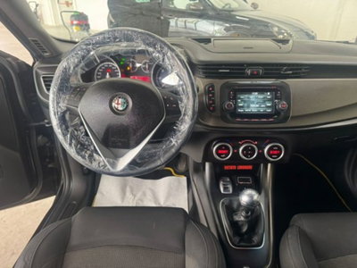 Alfa Romeo Giulietta 1.6 JTDm Distinctive 120cv (16)