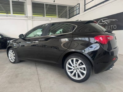 Alfa Romeo Giulietta 1.6 JTDm Distinctive 120cv (6)