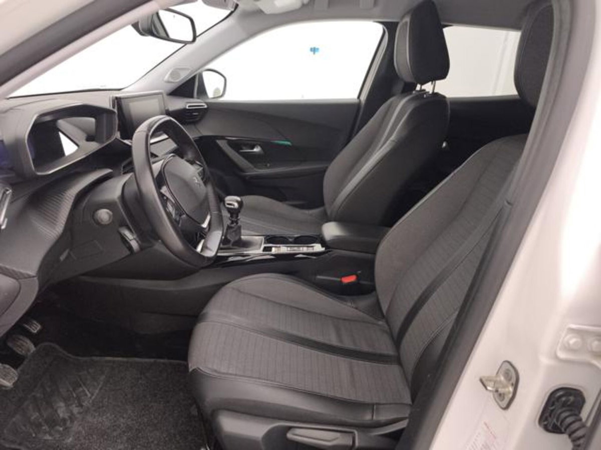 Peugeot 2008 BlueHDi 110 S&S Allure Pack (11)