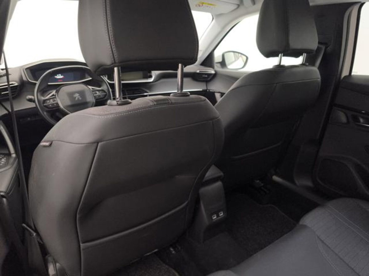 Peugeot 2008 BlueHDi 110 S&S Allure Pack (19)