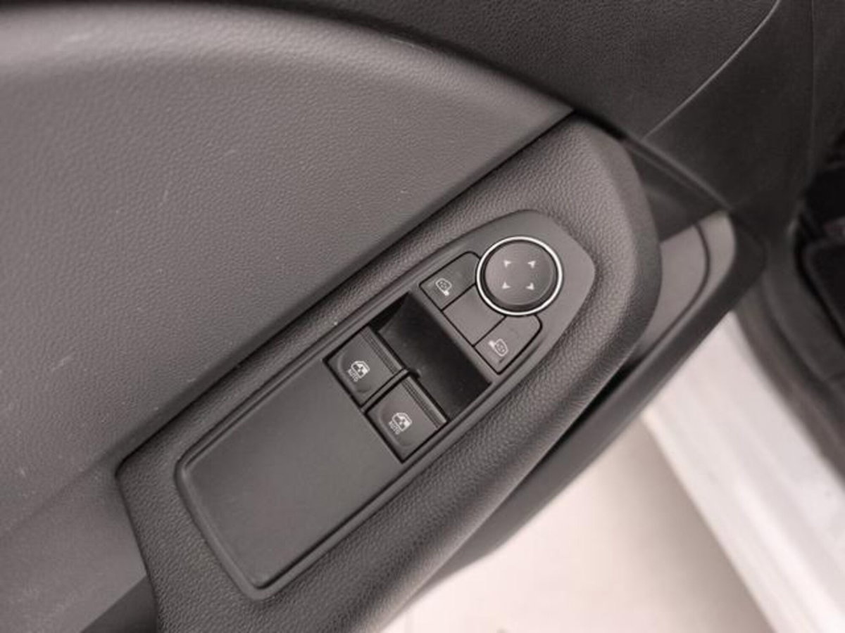 Renault Clio Blue dCi 85 CV 5 porte Business (18)