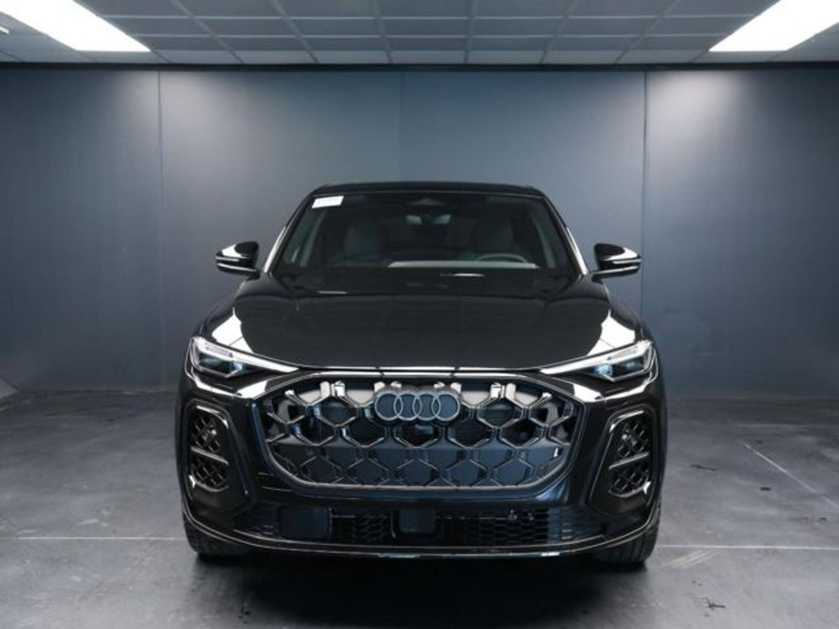 Audi Q5 Sportback 2.0 tdi mhev+ Launch Edition S line quattro 204cv s-tronic (2)