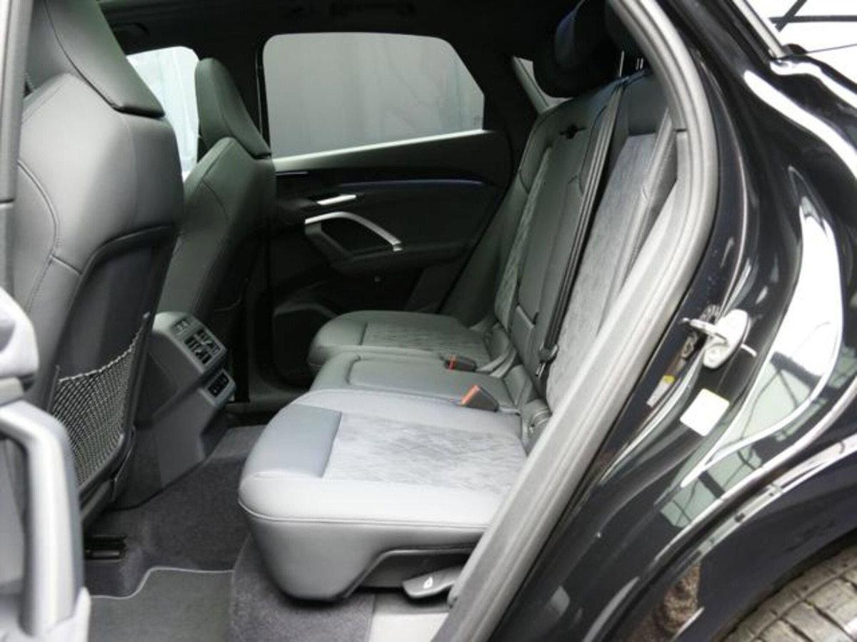 Audi Q5 Sportback 2.0 tdi mhev+ Launch Edition S line quattro 204cv s-tronic (8)