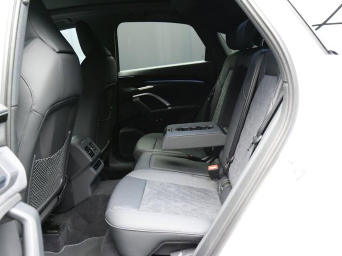 Audi Q5 Sportback 2.0 tdi mhev+ S line edition quattro 204cv s-tronic (8)