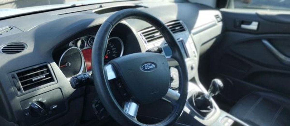 Ford Kuga 2.0 TDCi 136 CV 2WD Titanium DPF (7)